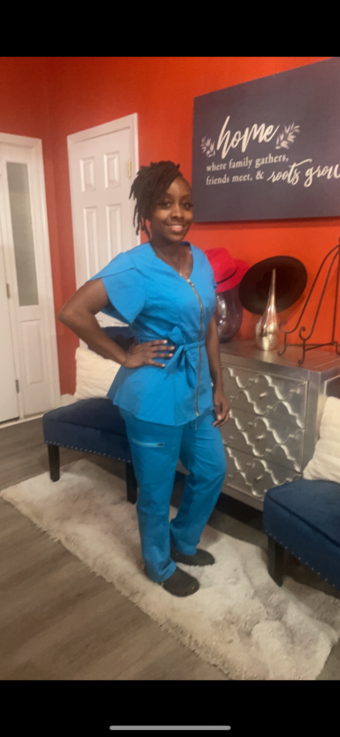 Turquoise Pedal sleeve with bow